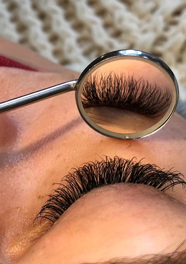 Eyelashes services in Chicago at Somie Beauty